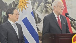 Uruguay inicia proceso para entrada sin visa de ciudadanos chinos, anuncia canciller Lubetkin